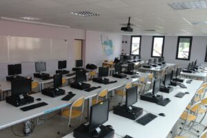 Salle informatique C21